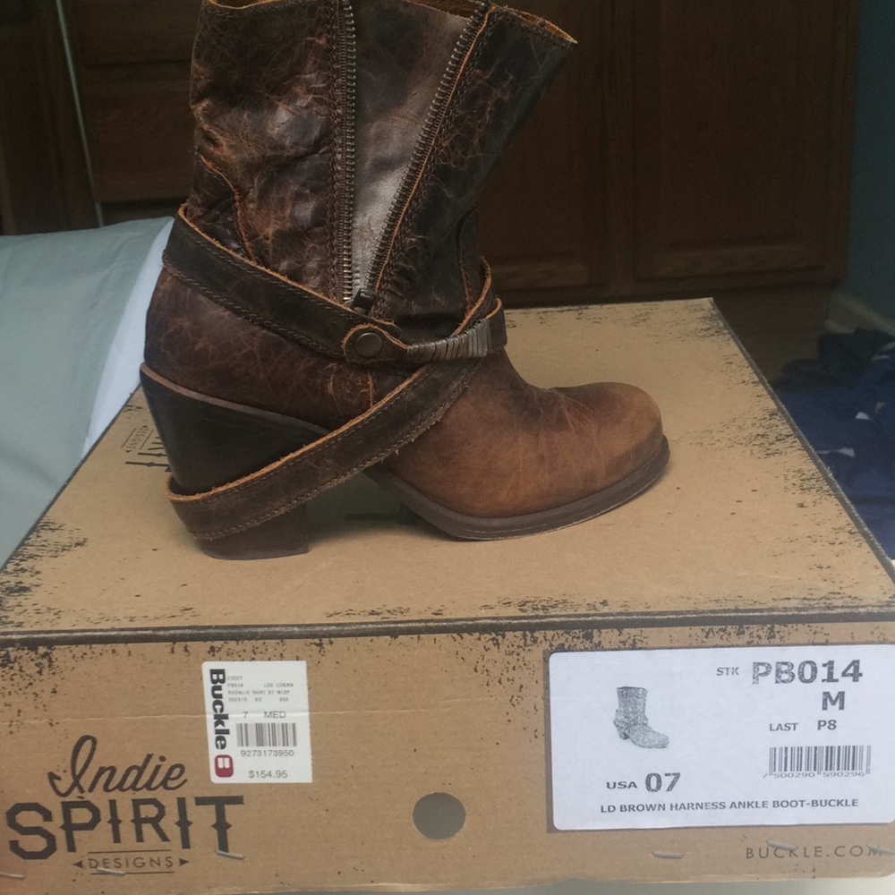 Size 7 Leather Boots